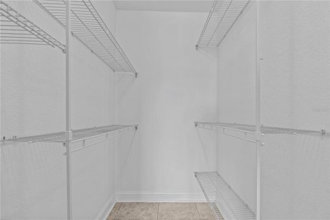 Condo in New Smyrna Beach, Florida, 2 bedrooms  № 2398550 - photo 28