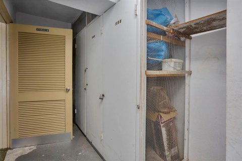Condo in Saint Petersburg, Florida, 1 bedroom  № 2148438 - photo 21