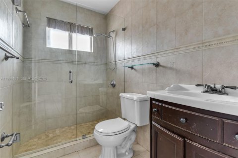 Villa ou maison à vendre à Miami, Floride: 4 chambres, 173.54 m2 № 2063695 - photo 22