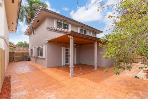 Villa ou maison à vendre à Miami, Floride: 4 chambres, 173.54 m2 № 2063695 - photo 28