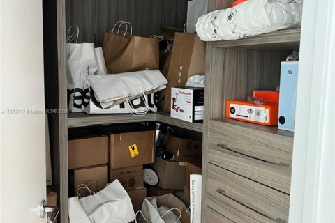 Condominio en alquiler en Sunny Isles Beach, Florida, 3 dormitorios, 181.72 m2 № 2054486 - foto 17