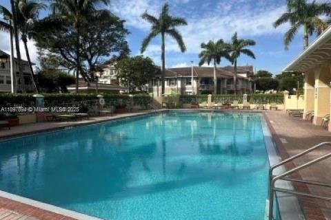 Снять в аренду кондоминиум в Майами, Флорида 4 спальни, 160.54м2, № 1949669 - фото 8