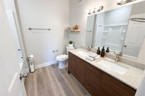 Condo in Orlando, Florida, 2 bedrooms  № 2229689 - photo 15