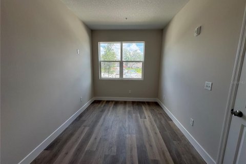 Condo in Orlando, Florida, 2 bedrooms  № 2229689 - photo 11