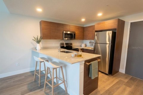 Condo in Orlando, Florida, 2 bedrooms  № 2229689 - photo 3
