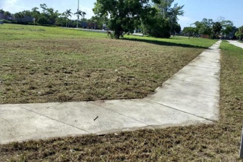Commercial property in Deerfield Beach, Florida № 2252604 - photo 7