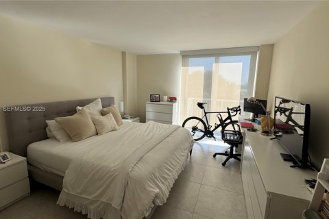 Condominio en alquiler en Miami, Florida, 1 dormitorio, 74.69 m2 № 1991390 - foto 6