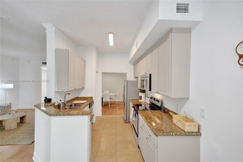 Снять в аренду кондоминиум в Авентура, Флорида 2 спальни, 120.77м2, № 1950465 - фото 15