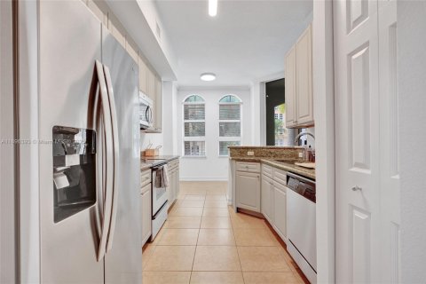 Снять в аренду кондоминиум в Авентура, Флорида 2 спальни, 120.77м2, № 1950465 - фото 13