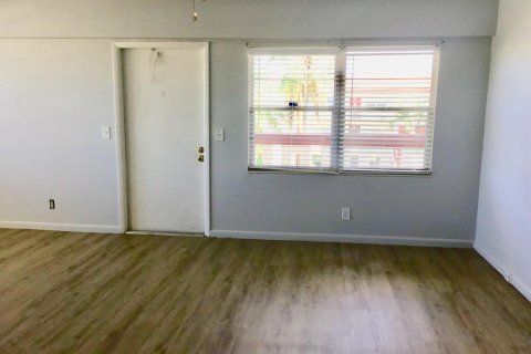 Condo in Boca Raton, Florida, 2 bedrooms № 2261446 - photo 13