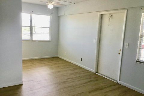 Condo in Boca Raton, Florida, 2 bedrooms № 2261446 - photo 9