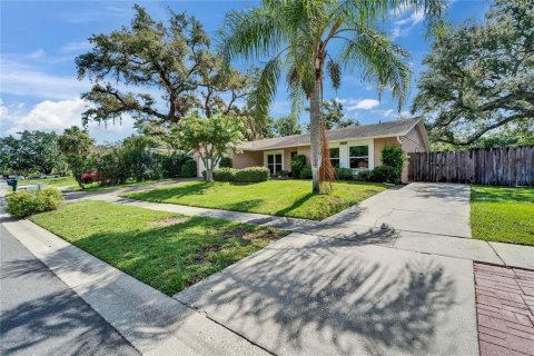 Casa en venta en Temple Terrace, Florida, 4 dormitorios, 187.76 m2 № 1803146 - foto 3