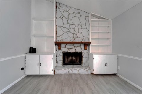 Casa en venta en Temple Terrace, Florida, 4 dormitorios, 187.76 m2 № 1803146 - foto 23