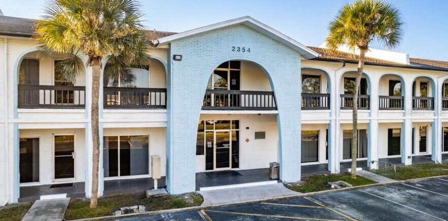 Commercial property in Winter Park, Florida № 2298832