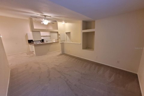 Copropriété à louer à Zephyrhills, Floride: 3 chambres, 118.73 m2 № 2389028 - photo 8