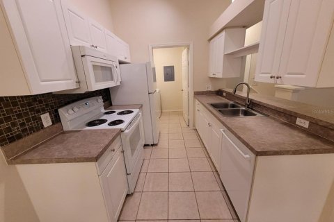 Copropriété à louer à Zephyrhills, Floride: 3 chambres, 118.73 m2 № 2389028 - photo 11