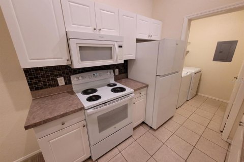 Copropriété à louer à Zephyrhills, Floride: 3 chambres, 118.73 m2 № 2389028 - photo 12