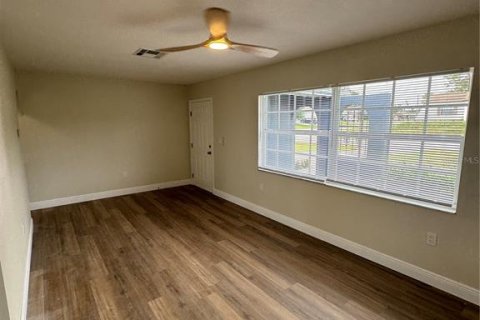 Villa ou maison à vendre à Spring Hill, Floride: 2 chambres, 89.93 m2 № 1905238 - photo 8
