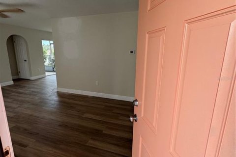 Villa ou maison à vendre à Spring Hill, Floride: 2 chambres, 89.93 m2 № 1905238 - photo 3