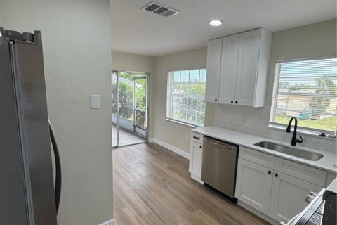 Villa ou maison à vendre à Spring Hill, Floride: 2 chambres, 89.93 m2 № 1905238 - photo 14