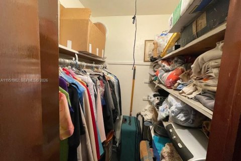 Commercial property in Miami, Florida 86.96 sq.m. № 2017615 - photo 15