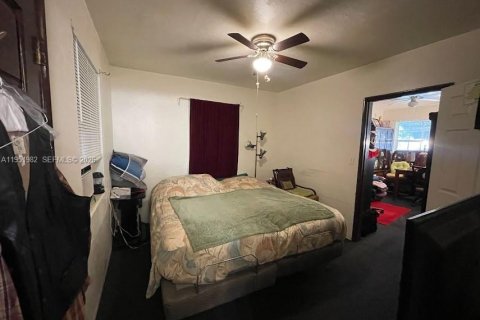 Commercial property in Miami, Florida 86.96 sq.m. № 2017615 - photo 18