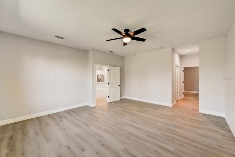 House in North Port, Florida 4 bedrooms, 227.98 sq.m. № 1547916 - photo 27