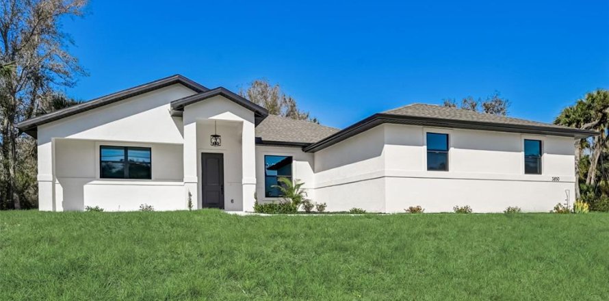 House in North Port, Florida 4 bedrooms, 227.98 sq.m. № 1547916