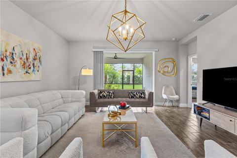 House in Sarasota, Florida 3 bedrooms, 181.16 sq.m. № 2266363 - photo 9