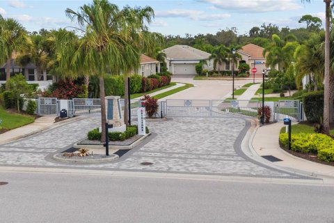 House in Sarasota, Florida 3 bedrooms, 181.16 sq.m. № 2266363 - photo 25