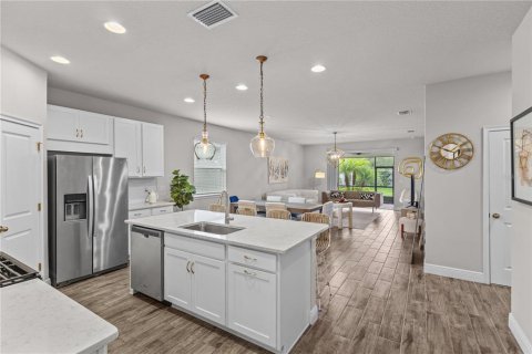 House in Sarasota, Florida 3 bedrooms, 181.16 sq.m. № 2266363 - photo 3
