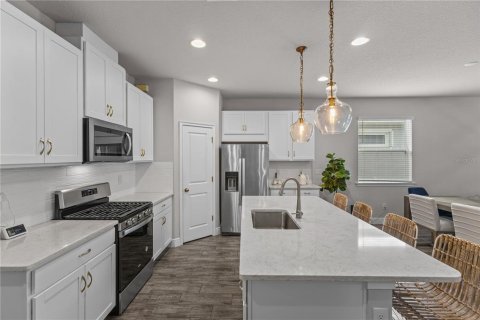 House in Sarasota, Florida 3 bedrooms, 181.16 sq.m. № 2266363 - photo 4