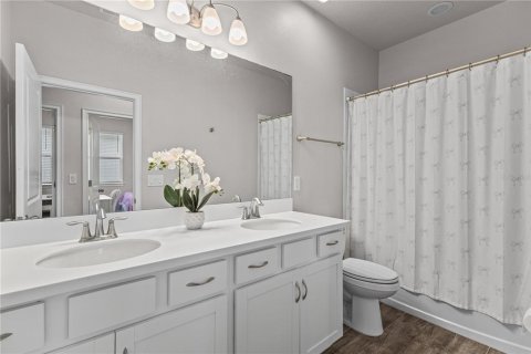 House in Sarasota, Florida 3 bedrooms, 181.16 sq.m. № 2266363 - photo 17