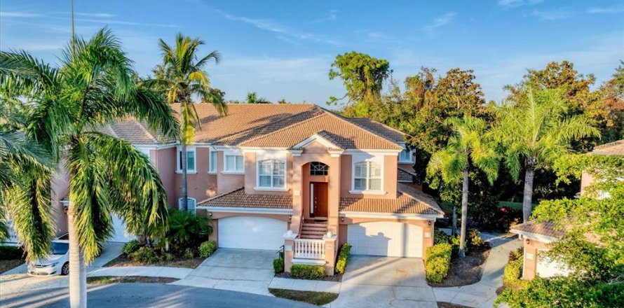Condo in Bradenton, Florida, 4 bedrooms № 2213496