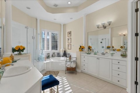 Condo in Bradenton, Florida, 4 bedrooms № 2213496 - photo 26