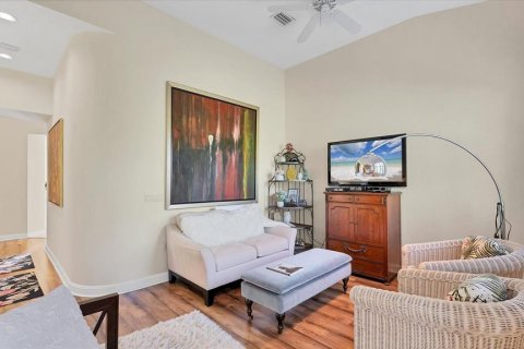 Condo in Bradenton, Florida, 4 bedrooms № 2213496 - photo 24