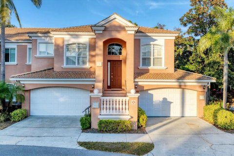 Condo in Bradenton, Florida, 4 bedrooms № 2213496 - photo 5