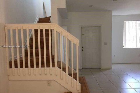 Copropriété à louer à Homestead, Floride: 3 chambres, 132.2 m2 № 1896692 - photo 6