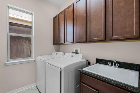 House in Winter Garden, Florida 3 bedrooms, 157.19 sq.m. № 1876417 - photo 18