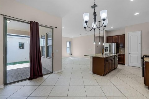 House in Winter Garden, Florida 3 bedrooms, 157.19 sq.m. № 1876417 - photo 7