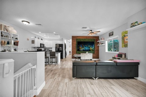 Adosado en venta en Davie, Florida, 2 dormitorios, 102.47 m2 № 1999097 - foto 23