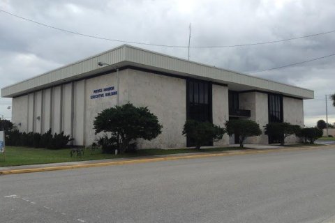 Propiedad comercial en venta en St. Lucie, Florida № 2185775 - foto 3