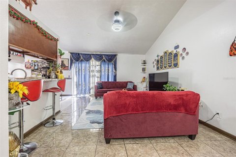 Villa ou maison à vendre à Tampa, Floride: 3 chambres, 110.55 m2 № 1912474 - photo 7