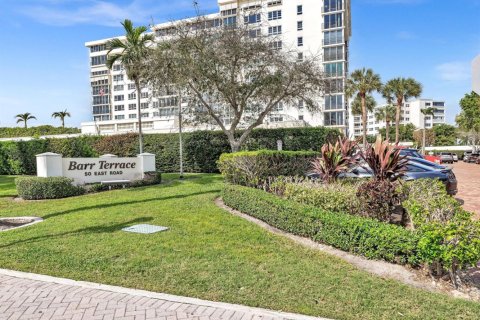 Condo in Delray Beach, Florida, 2 bedrooms № 2175714