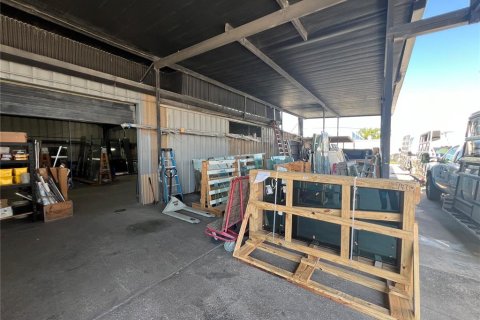 Propiedad comercial en alquiler en Tampa, Florida, 464.88 m2 № 1816167 - foto 13