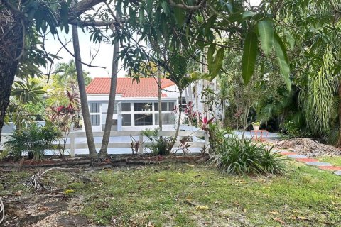 Casa en alquiler en Miami, Florida, 2 dormitorios, 130.53 m2 № 1993761 - foto 26