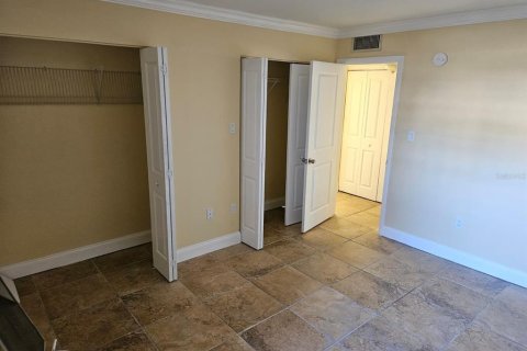 Condo in Tampa, Florida, 1 bedroom № 2228422 - photo 8