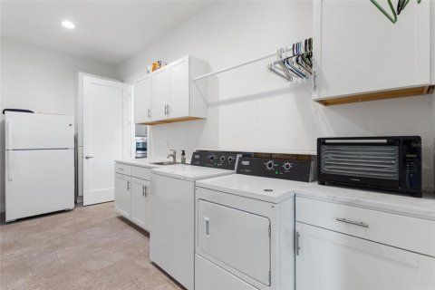 Villa ou maison à vendre à Polk City, Floride: 4 chambres, 365.66 m2 № 2124830 - photo 23