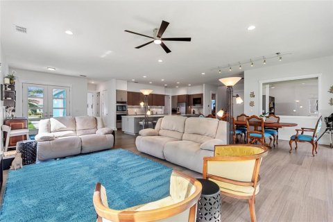 Villa ou maison à vendre à Polk City, Floride: 4 chambres, 365.66 m2 № 2124830 - photo 6