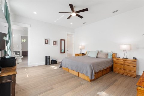 Villa ou maison à vendre à Polk City, Floride: 4 chambres, 365.66 m2 № 2124830 - photo 8